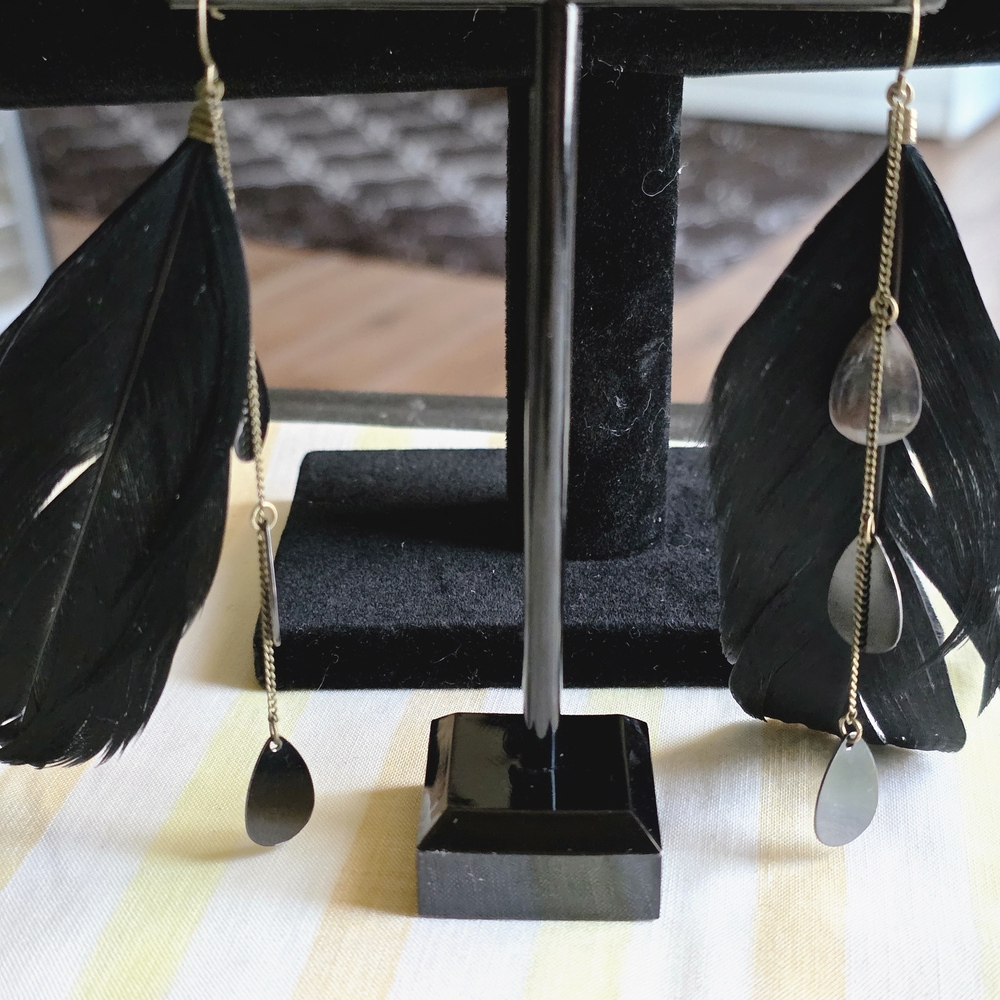 Elegant Black Feather Earrings